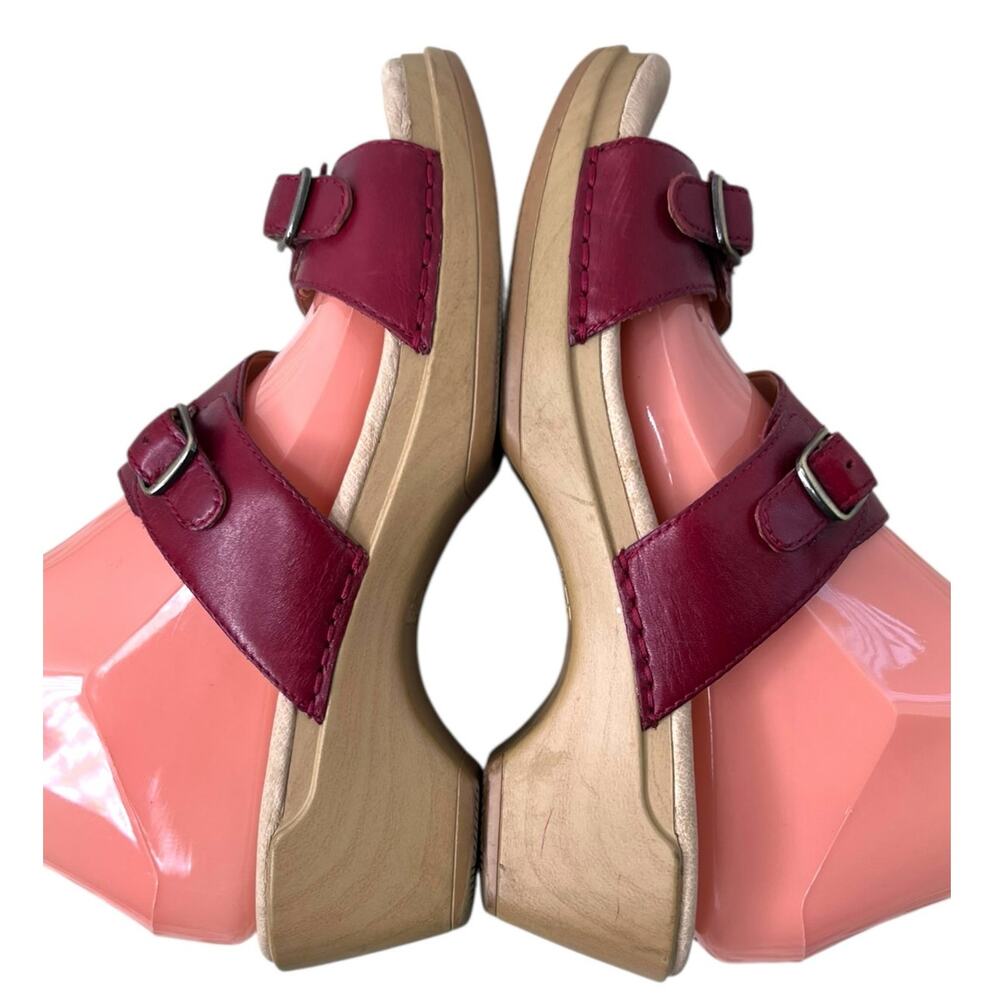 Dansko Karena Leather Buckle Strap Comfort Sandal in Red Wine Casual Women's 7.5 - Picture 4 of 13